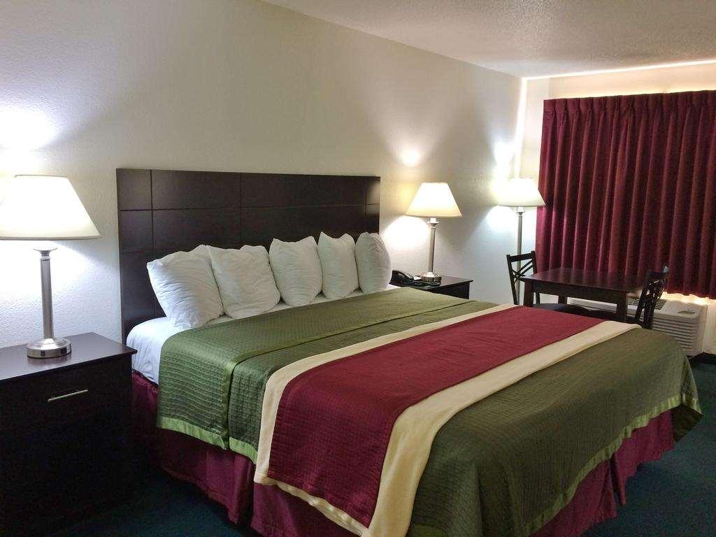 Travel Inn & Suites Atlanta Texas Номер фото