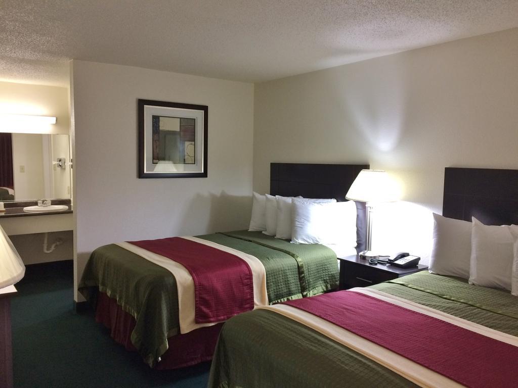 Travel Inn & Suites Atlanta Texas Экстерьер фото